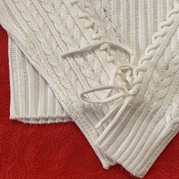 𝅺🌟nwt Ardene Rib-Knit Laced Sleeve Sweater🌟 - Picture 3 of 7